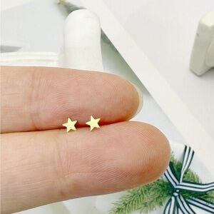 14K Gold Star Earrings tiny stars Gold filled - GE000
